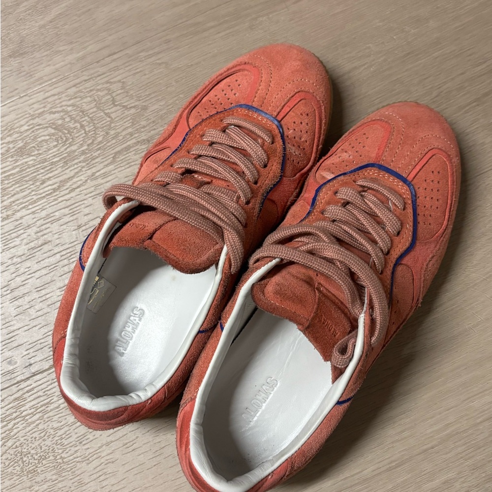 ALOHAS Pink Low-Top Sneakers with Lace-Up
